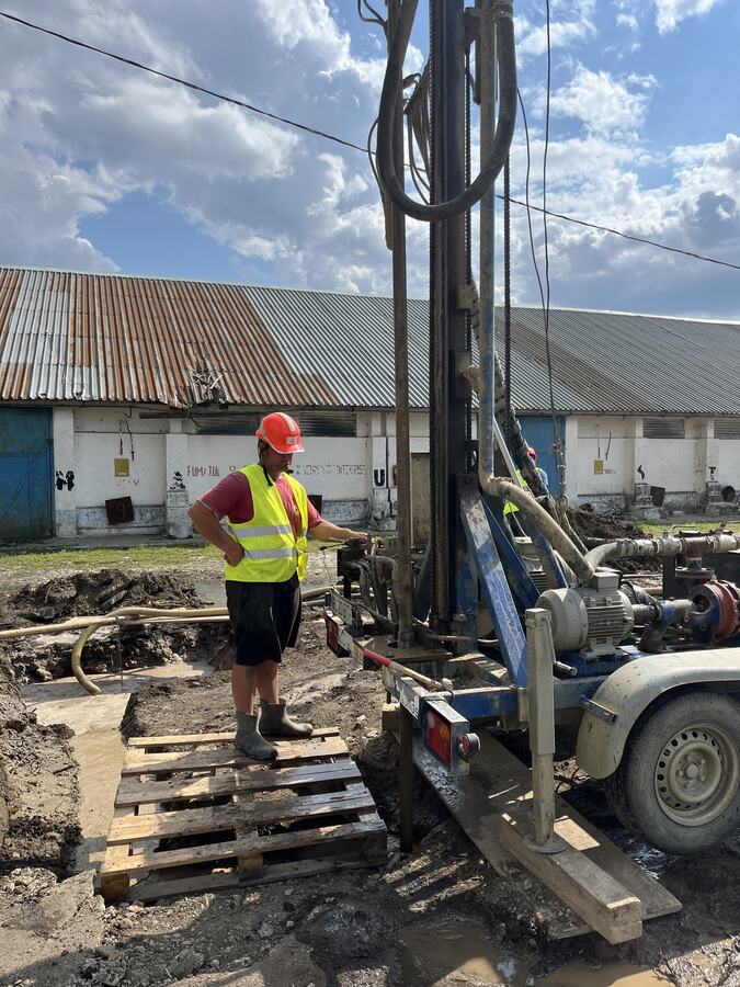 Foraj de apă pentru uz industrial — Călărași · 100 m
